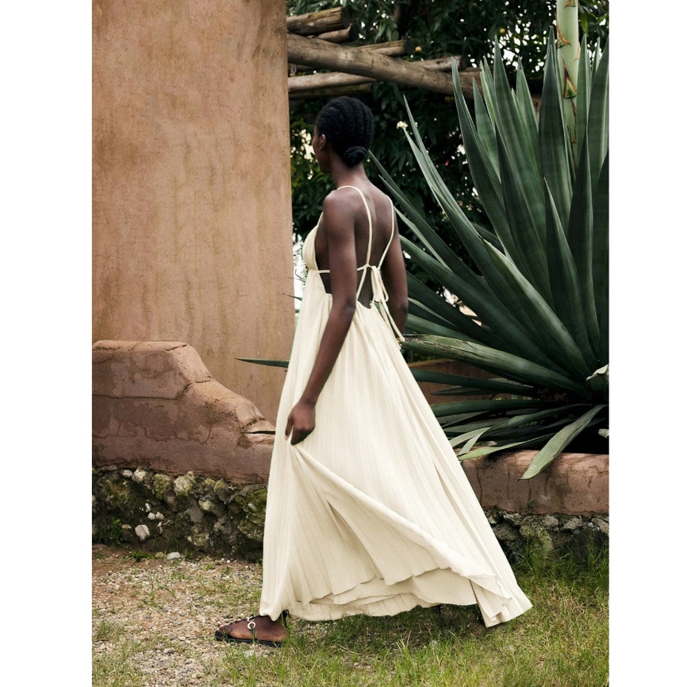 Cream Pleated Maxi Babydoll Dress Open Back Flowy Skirt Tie Straps Lined - Picture 3 of 16